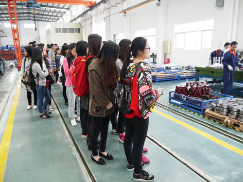 順德職業技術學院44名學生到丝瓜APP网站公司參觀學習